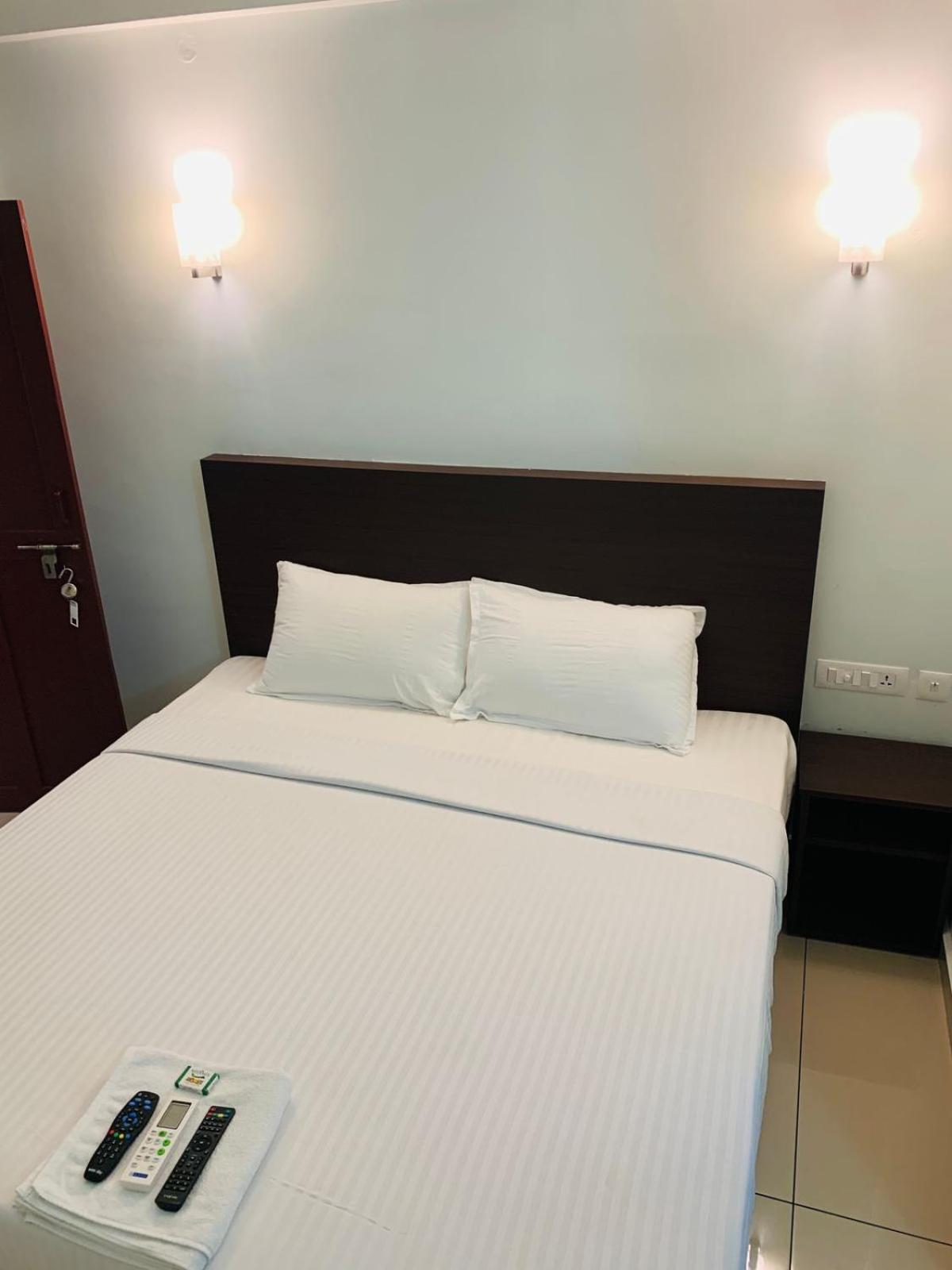 فندق Apsara Residency Perintalmanna المظهر الخارجي الصورة